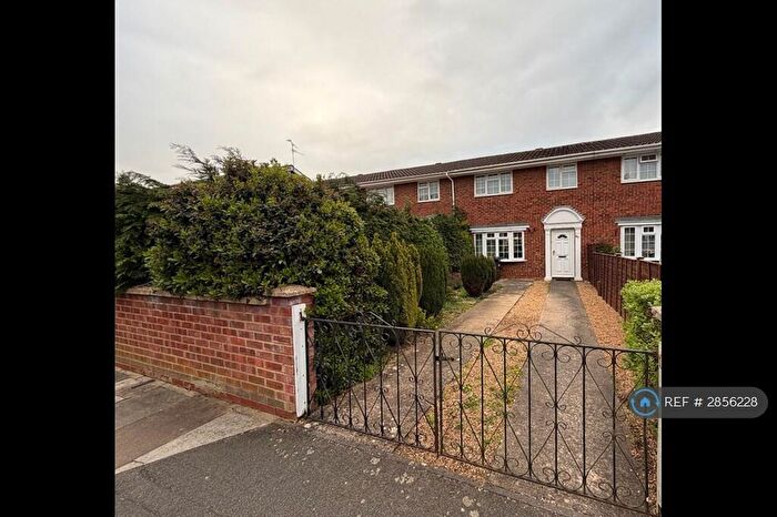 3 Bedroom Terraced House To Rent In Windsor St, Milton Keynes, MK2