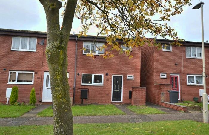 3 Bedroom Town House To Rent In Temple Close, Shepshed, Loughborough, Leicestershire, LE12