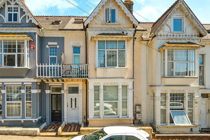 1 Bedroom Flat For Sale In Bedford Park, Plymouth, PL4