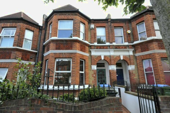 3 Bedroom House To Rent In Vernham Road, London, SE18