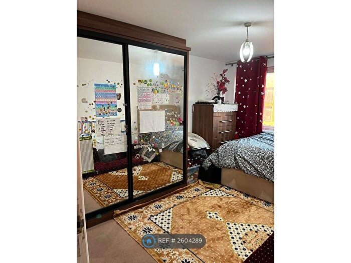 2 Bedroom Flat To Rent In Prince Regent Road, Hounslow, TW3