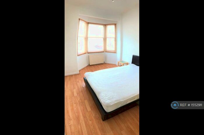 Studio To Rent In Guildford Road, Brighton, BN1