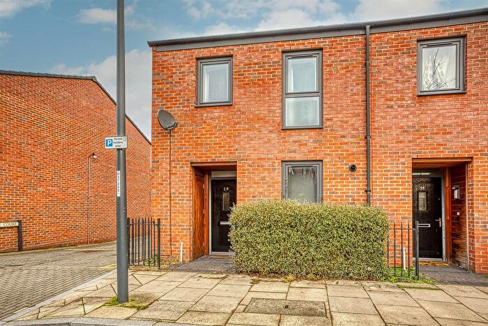 3 Bedroom End Terrace House For Sale In Carrington Street, Derby, DE1
