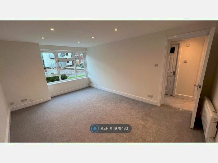 2 Bedroom Flat To Rent In Bedford House, Guildford, GU1