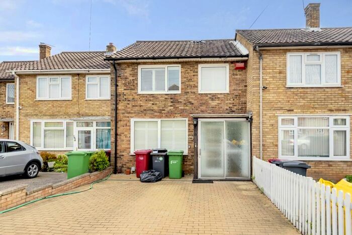 3 Bedroom Terraced House To Rent In Slough, Berkshire, SL2