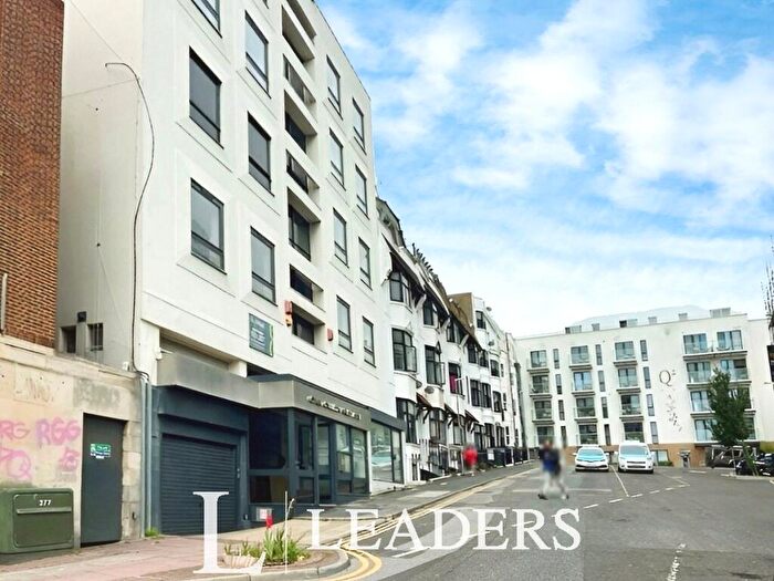 1 Bedroom Flat To Rent In Queen Square, Brighton, East Sussex, BN1