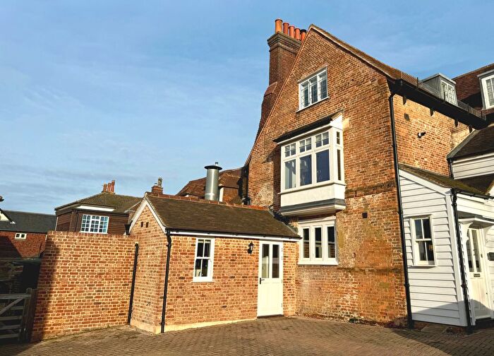 Studio To Rent In South Street, Dorking, RH4