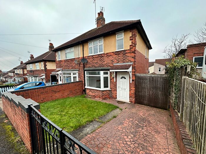 3 Bedroom Semi-Detached House To Rent In Coronation Street, Mansfield, NG18