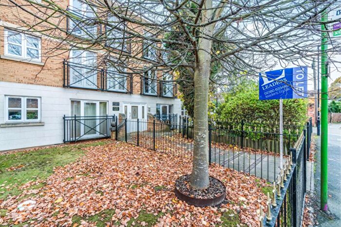 2 Bedroom Flat To Rent In Parkview, Handel Road, Southampton, SO15