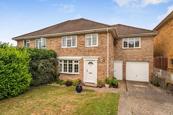 5 Bedroom Semi-Detached House For Sale In Poplar Way, Midhurst, GU29