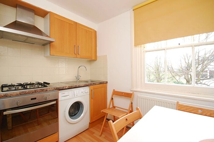 1 Bedroom Flat To Rent In Muswell Avenue, Muswell Hill, London, N10