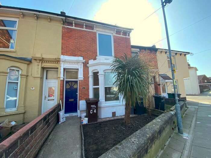 3 Bedroom House To Rent In George Street, Portsmouth, PO1