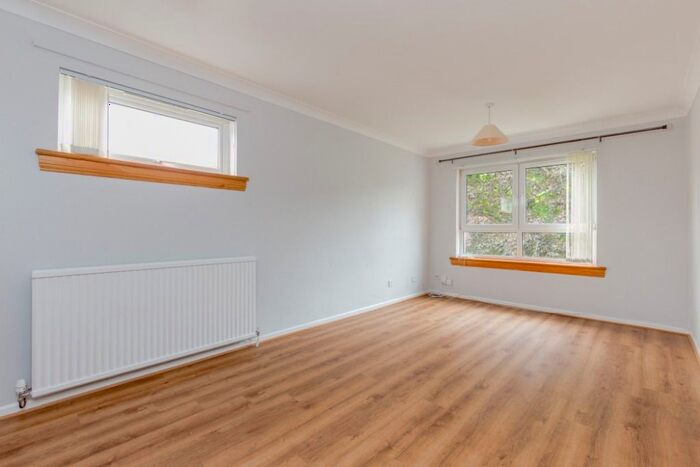 2 Bedroom Flat To Rent In Howden Hall Court, Liberton, Edinburgh, EH16