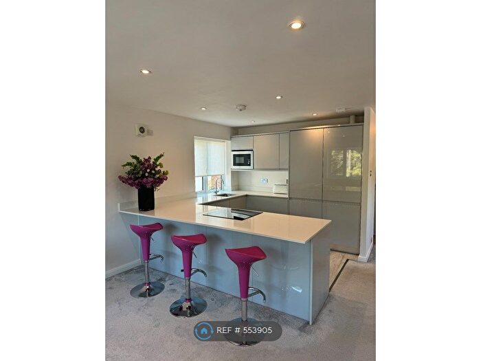 2 Bedroom Maisonette To Rent In Steels Lane, Oxshott, Leatherhead, KT22