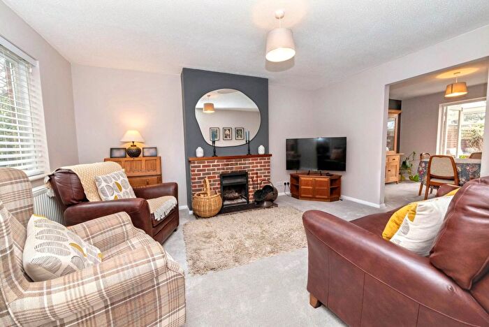 3 Bedroom Semi-detached House For Sale In Mill Close, Wickhambreaux, CT3