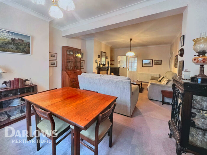 3 Bedroom Terraced House For Sale In YnysYGored Road, Aberfan