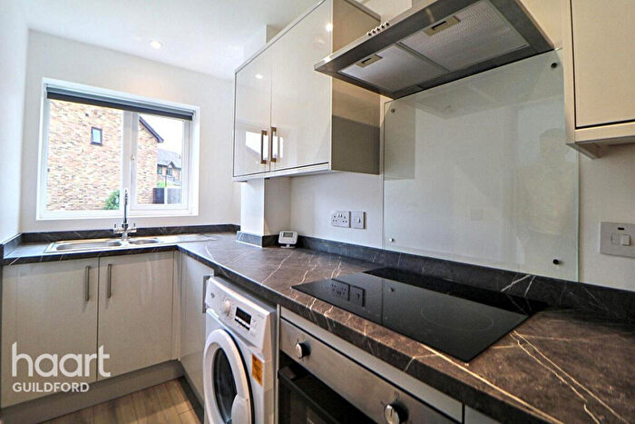 1 Bedroom End Of Terrace House For Sale In Woodger Close, Guildford, GU4