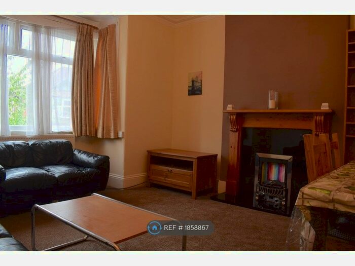 2 Bedroom Maisonette To Rent In Radnor Road, Harrow, HA1