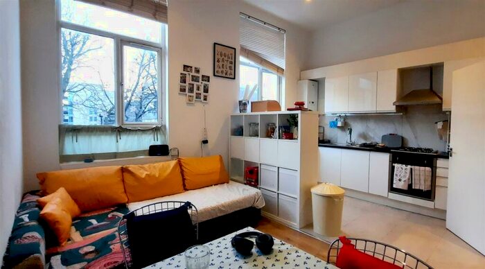 2 Bedroom Apartment To Rent In Cambridge Road, West Kilburn, NW6