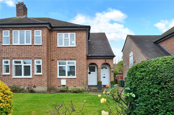 2 Bedroom Apartment To Rent In Scotsdale Close, Cheam, Sutton, SM3