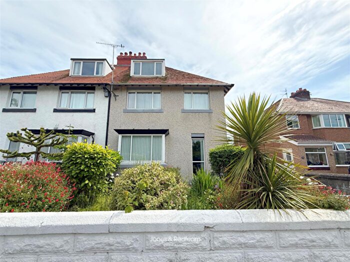 5 Bedroom Semi-Detached House For Sale In Victoria Road, Prestatyn, LL19