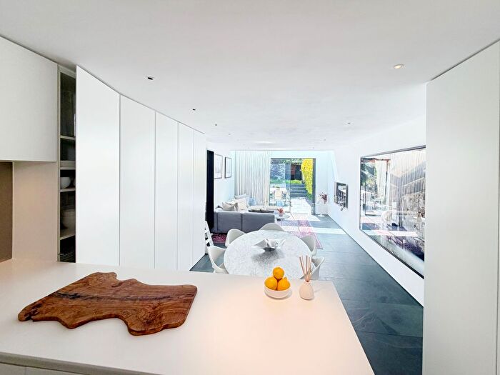 3 Bedroom Town House For Sale In Station Street, Lymington, Hampshire, SO41