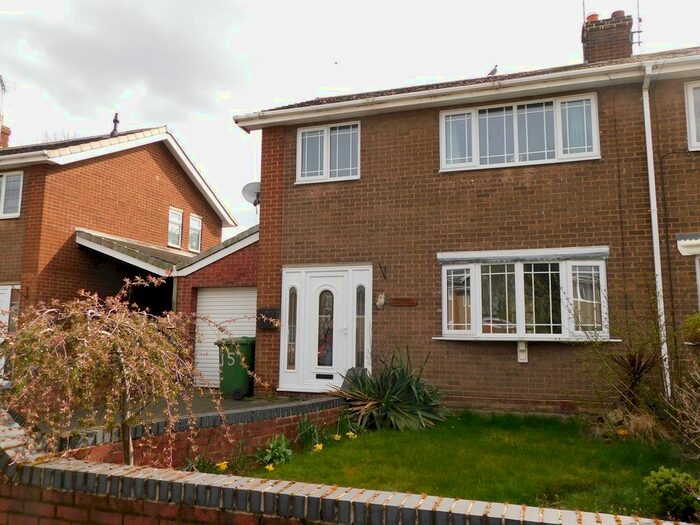 3 Bedroom Semi-Detached House To Rent In Eskdale Drive, Worksop, S81