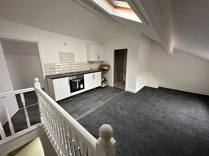 2 Bedroom Flat To Rent In Manchester Road, Oldham, OL9