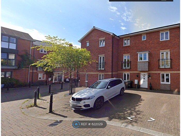 4 Bedroom Terraced House To Rent In Pasteur Drive, Swindon, SN1