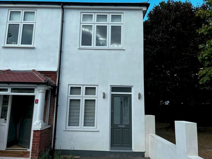 2 Bedroom Flat To Rent In Coniston Road, Bromley, BR1