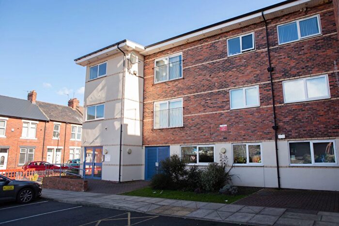 2 Bedroom Flat For Sale In Mindrum Terrace, North Shields, NE29
