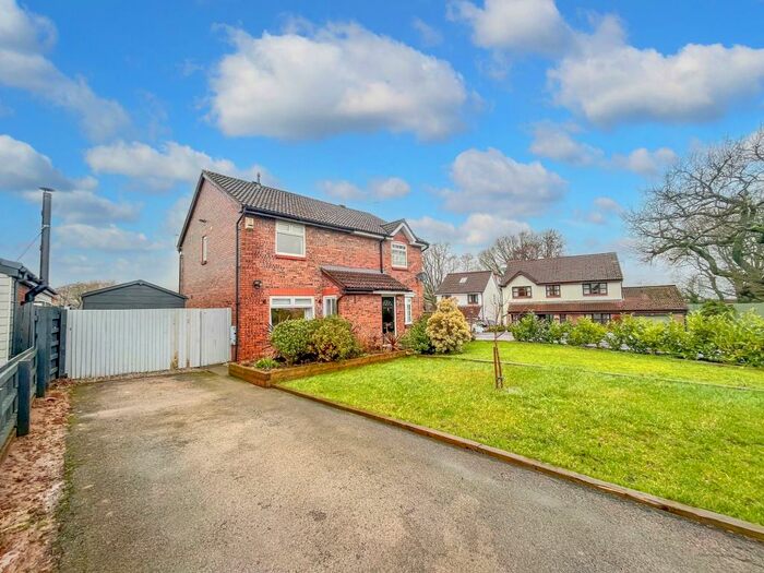 3 Bedroom Semi-Detached House For Sale In Chester Close, New Inn, NP4