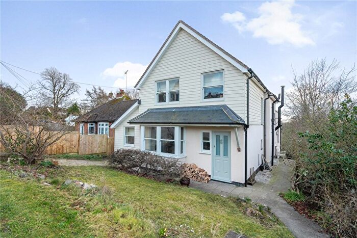 4 Bedroom Detached House For Sale In Larkfield Road, Farnham, Surrey, GU9