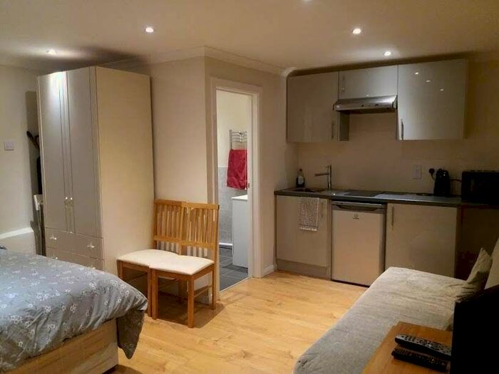 Studio To Rent In Lampton Road, Hounslow, TW3