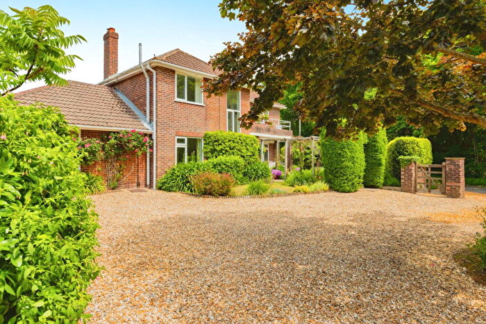 4 Bedroom Detached House For Sale In Badminston Drove, Fawley, Southampton, SO45