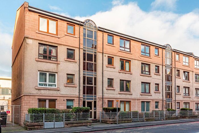 2 Bedroom Flat For Sale In / Slateford Road, Edinburgh, EH11