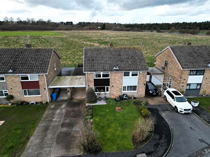 3 Bedroom Semi-Detached House For Sale In Wells Grove, Goole, DN14