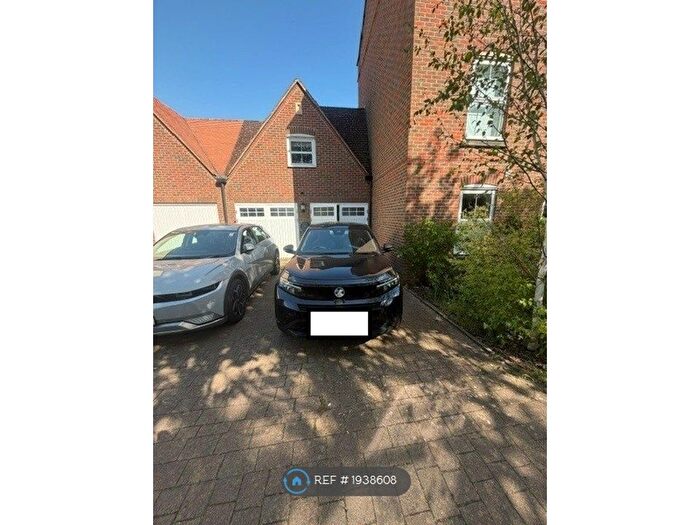 Studio To Rent In Bayford Way, Stansted, CM24