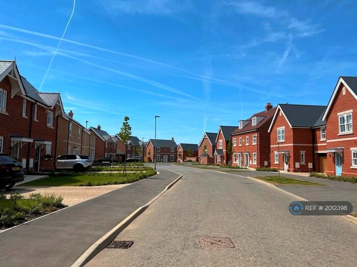 3 Bedroom Detached House To Rent In Mandarin Way, Colchester, CO4