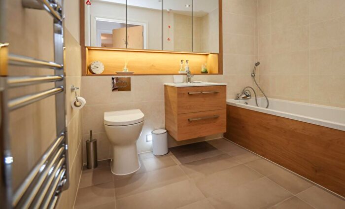2 Bedroom Flat To Rent In Castle View Retirement Village, Helston Lane, SL4