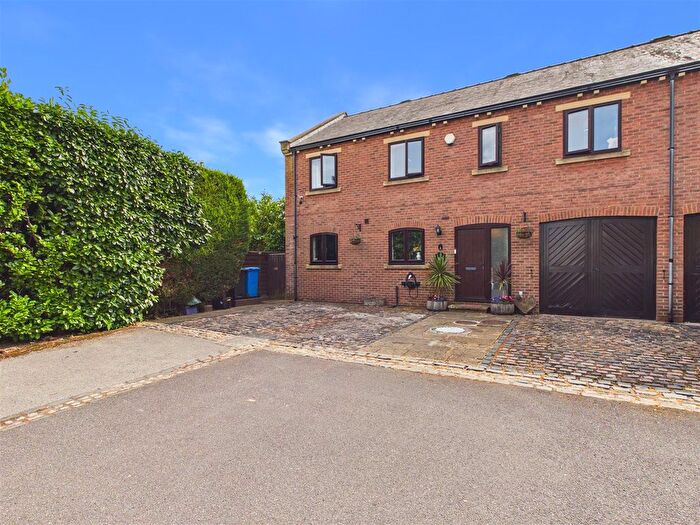 4 Bedroom Semi Detached House For Sale In Handley Court, New Whittington, Chesterfield, S43