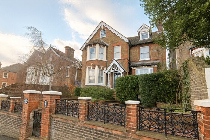 5 Bedroom Detached House For Sale In Watts Avenue, Rochester, ME1