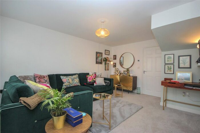 3 Bedroom Town House To Rent In Harebell Road, Emersons Green, Bristol BS16