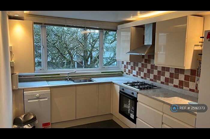 1 Bedroom Flat To Rent In Athlone Square, Windsor, SL4