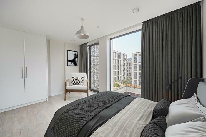 1 Bedroom Flat To Rent In Woking, Surrey, GU22