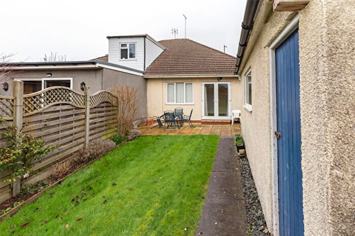 2 Bedroom Bungalow For Sale In Passage Road, Bristol, BS10