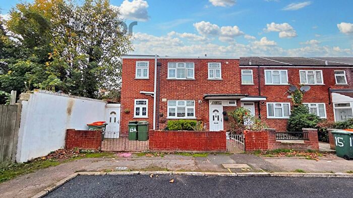 4 Bedroom End Of Terrace House For Sale In Landseer Avenue, Manor Park, E12