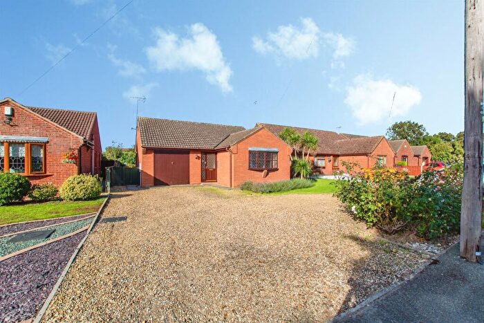 3 Bedroom Detached Bungalow For Sale In Sutton Gate, Sutton St. James, Spalding, PE12