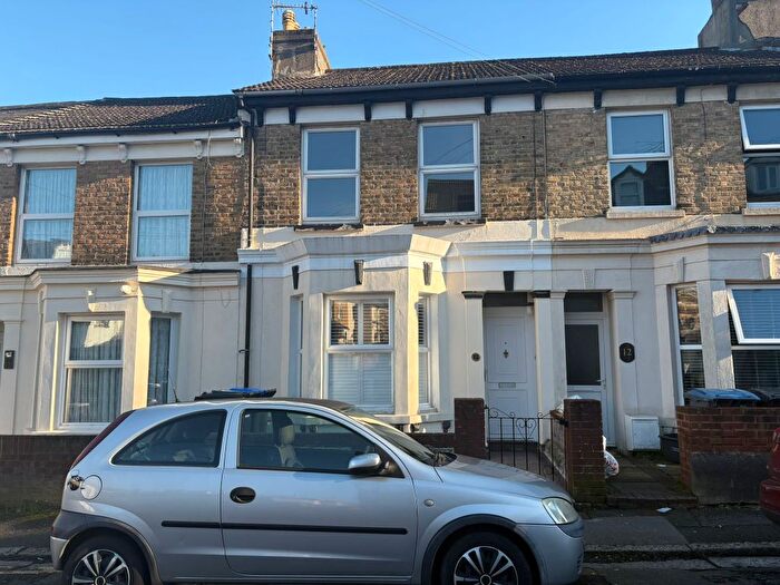 2 Bedroom Property To Rent In Eric Road, Dover, CT17