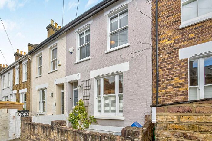 3 Bedroom House For Sale In Thorne Street, Barnes, SW13
